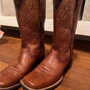 Womens Ariat boots